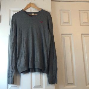 🙋‍♂️Men’s Grey Hollister Sweater Size L🙋‍♂️